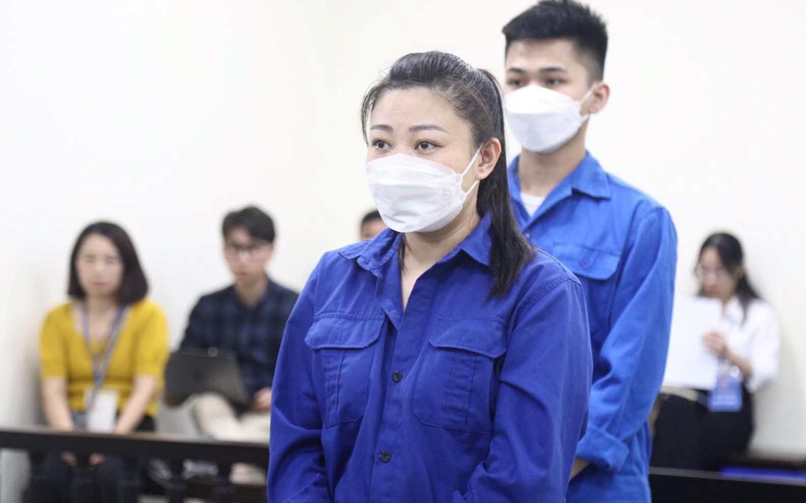 Y án 7 năm tù về tội cướp tài sản với cựu đại úy Lê Thị Hiền