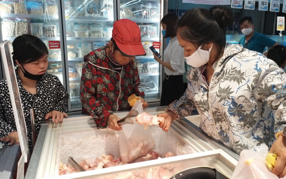 Việt Nam vẫn nhập thịt lợn, gà từ các nước có sử dụng hai chất kích thích sinh trưởng nước ta đã cấm 