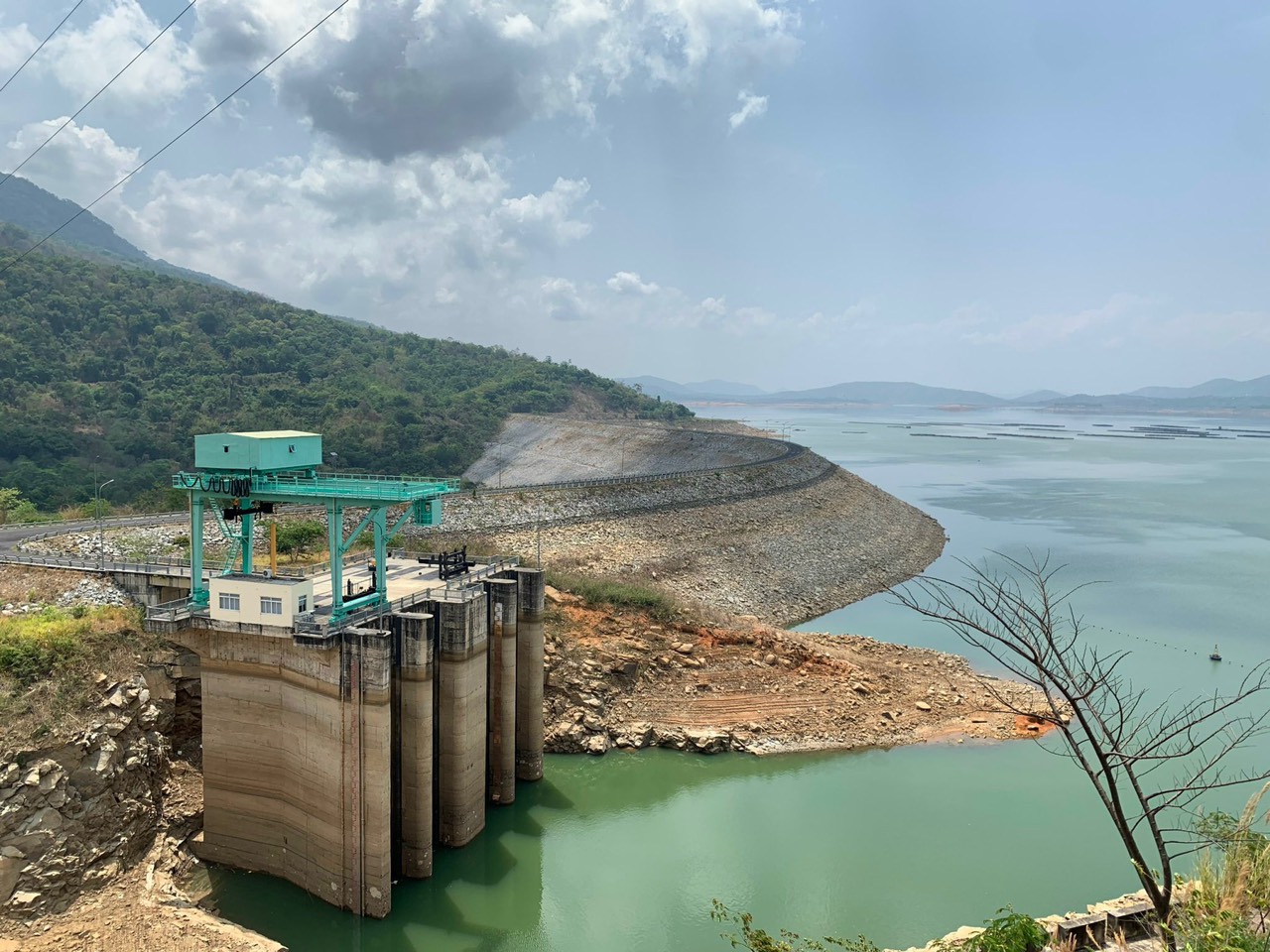 Thủy điện Buôn Kuốp: Điều chỉnh vận hành hồ chứa, đảm bảo cấp nước cho hạ du đến cuối mùa cạn 2023 - Ảnh 2.
