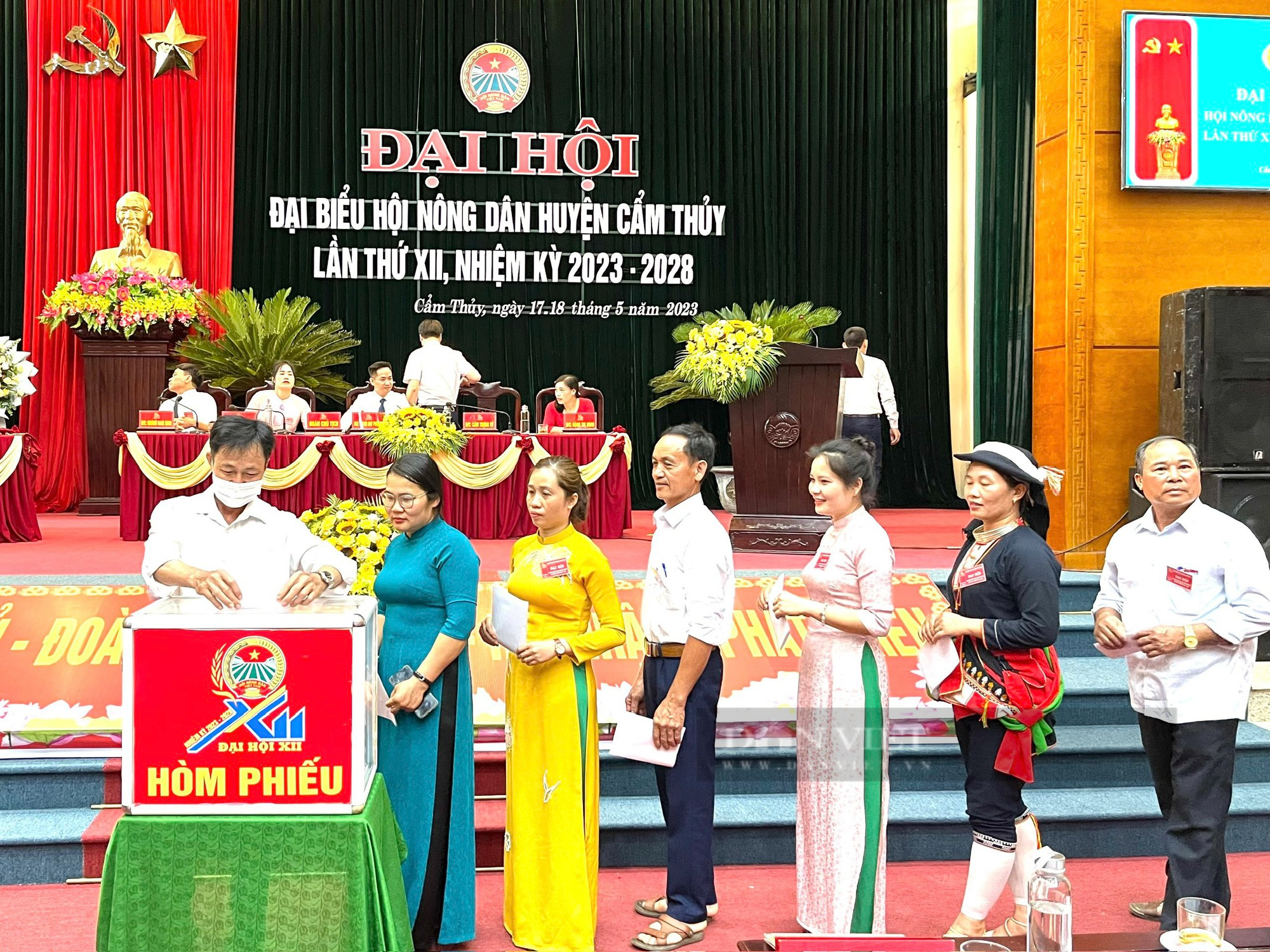 Đại hội đại biểu Hội Nông dân huyện Cẩm Thuỷ, ông Trịnh Huy Phương tái đắc cử Chủ tịch - Ảnh 3.