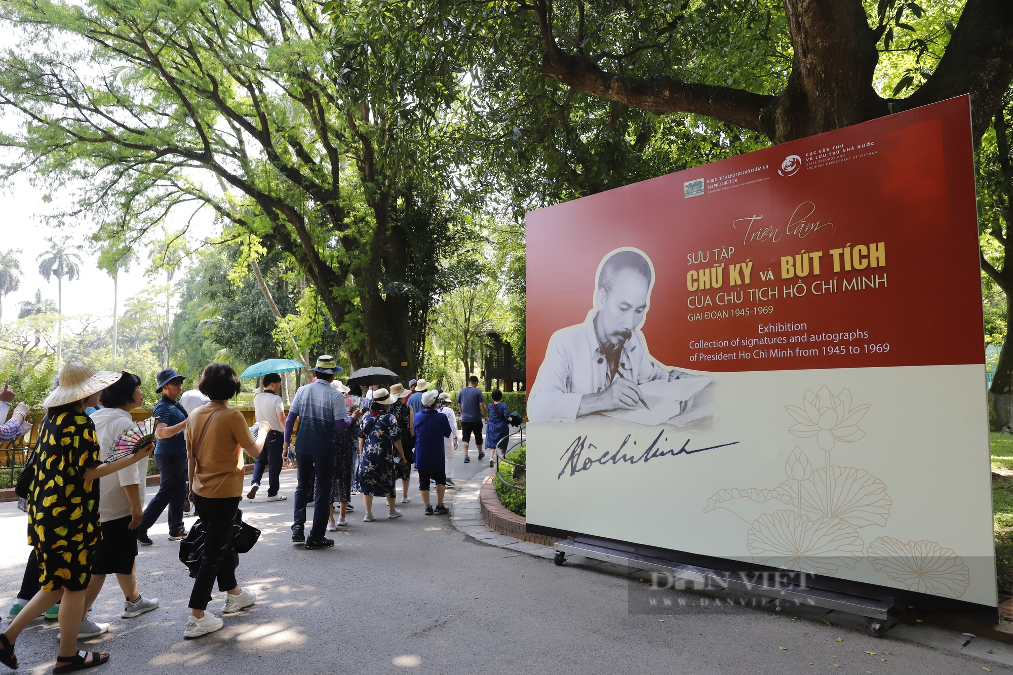 Trưng bày bộ sưu tập chữ ký và bút tích của Chủ tịch Hồ Chí Minh  - Ảnh 13.
