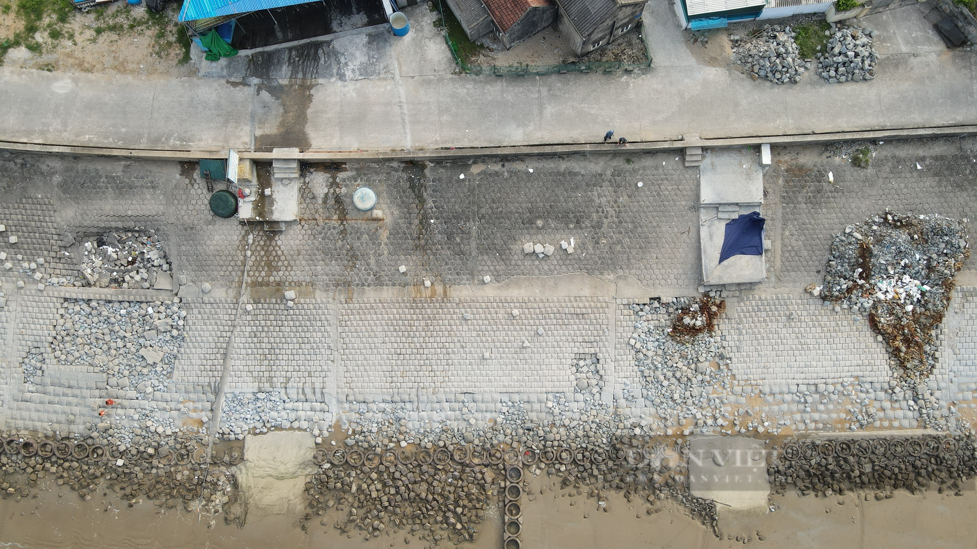 Hà Tĩnh: Kè biển sạt lở nghiêm trọng, đe dọa tính mạng người dân vào mùa mưa bão - Ảnh 3.