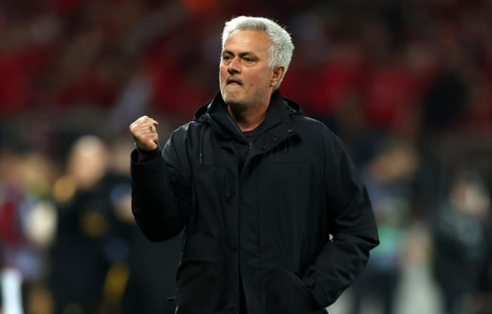 Dẫn dắt  AS Roma vào chung kết Europa League, HLV Mourinho nói gì? - Ảnh 1.