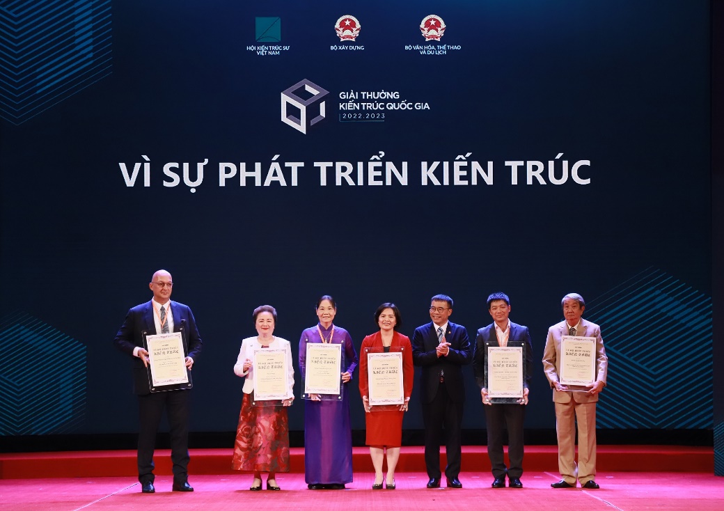 Tập đoàn BRG được vinh danh “Vì Sự Phát triển Kiến trúc” tại Giải thưởng Kiến trúc Quốc gia 2022-2023 - Ảnh 1.