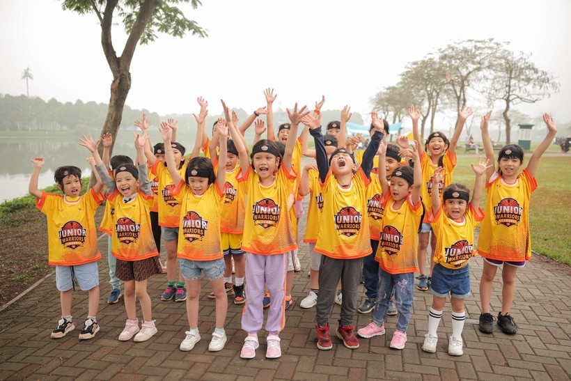 Junior Warriors: Giải đấu vượt chướng ngại vật thu hút 1.500 em nhỏ tham gia - Ảnh 1.