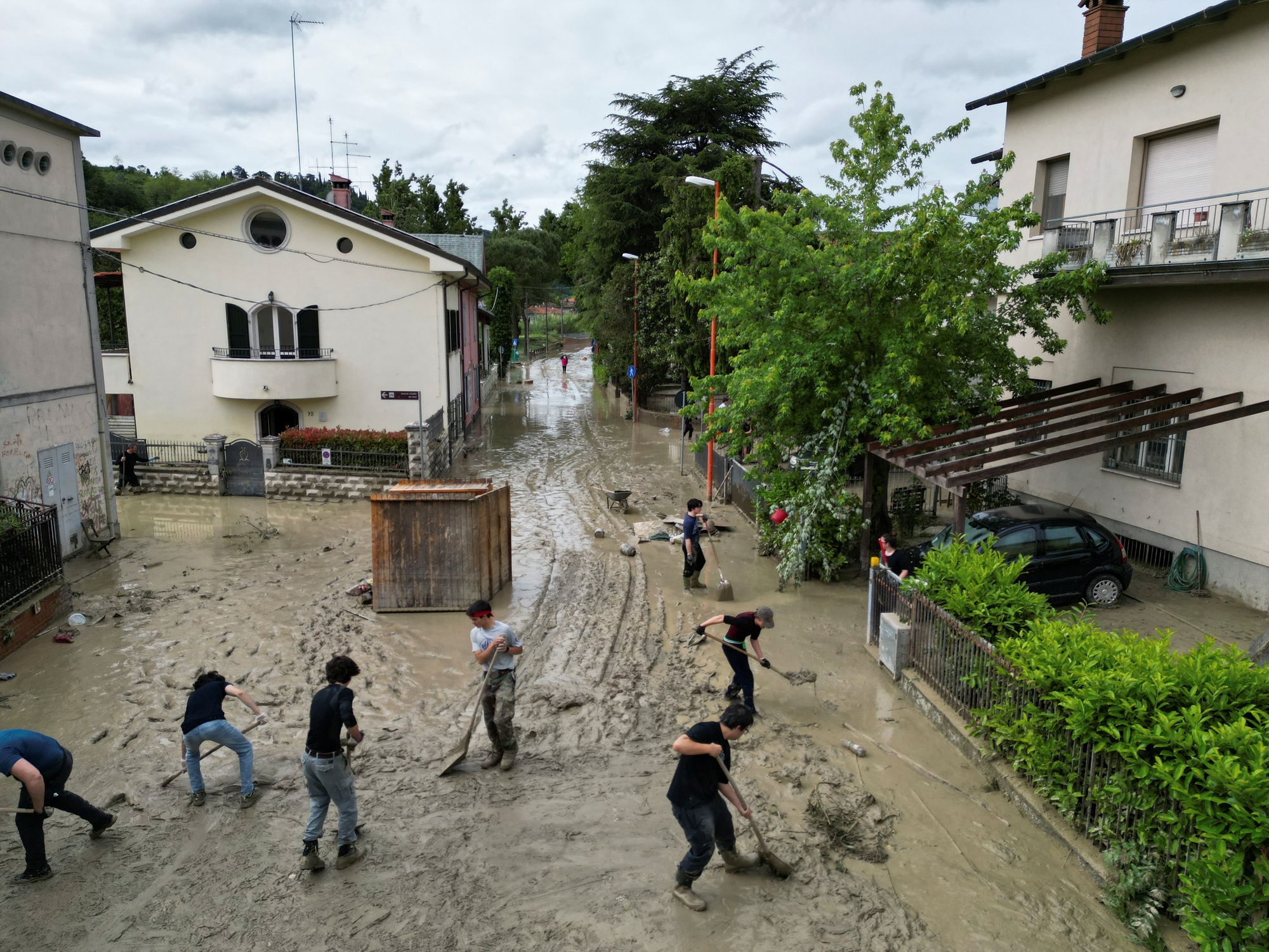 Trận lụt 'tồi tệ nhất thế kỷ' quét qua Italy - Ảnh 8.