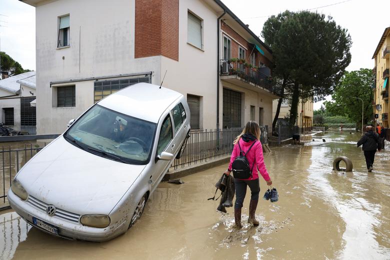 Cảnh ngập lụt kinh hoàng ở Italia - Ảnh 4.