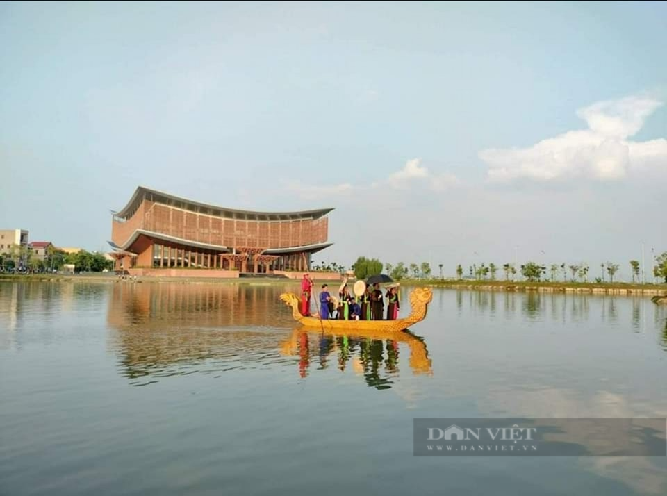 Nhà hát Dân ca Quan họ Bắc Ninh biểu diễn miễn phí, kỳ vọng trở thành &quot;điểm nhấn&quot; về du lịch - Ảnh 1.