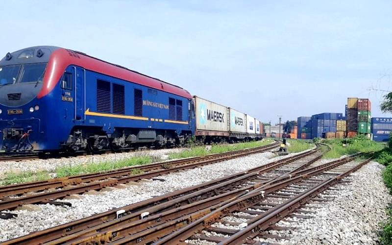 Đoàn tàu của Tổng công ty Đường sắt Việt Nam chở hàng hóa từ Việt Nam sang châu Âu. Ảnh: Vietnam+