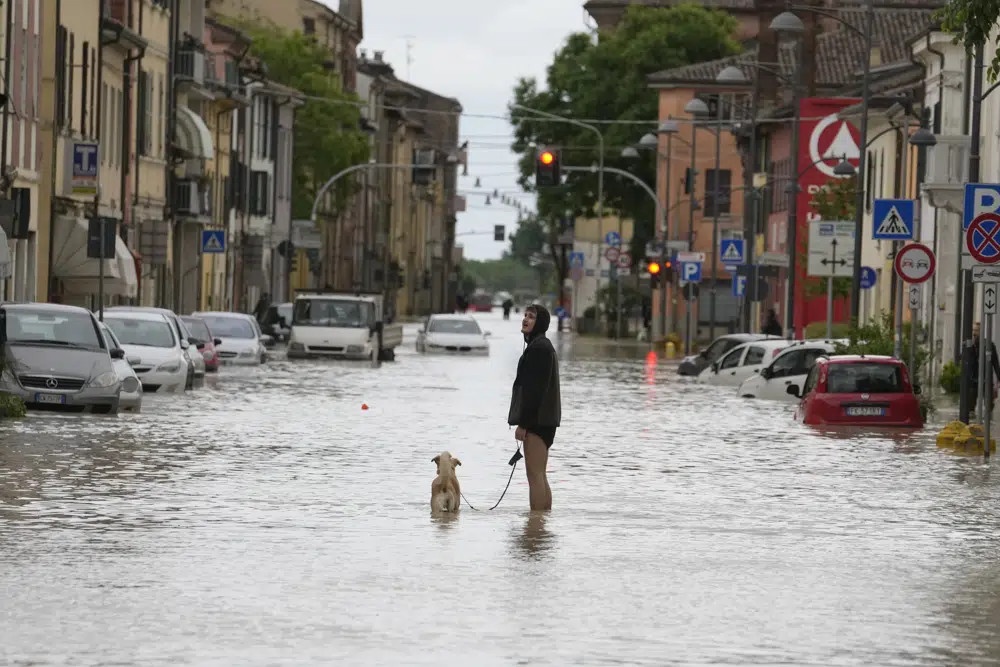Trận lụt 'tồi tệ nhất thế kỷ' quét qua Italy - Ảnh 6.