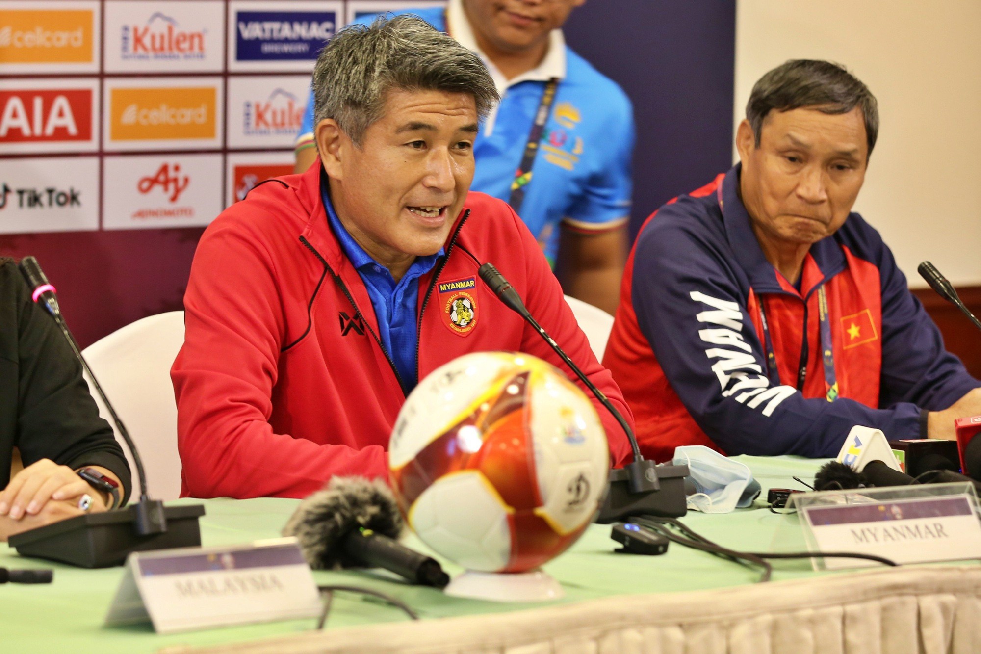HLV đẳng cấp World Cup của ĐT nữ Philippines khiêm tốn khi tái ngộ Việt Nam - Ảnh 3.
