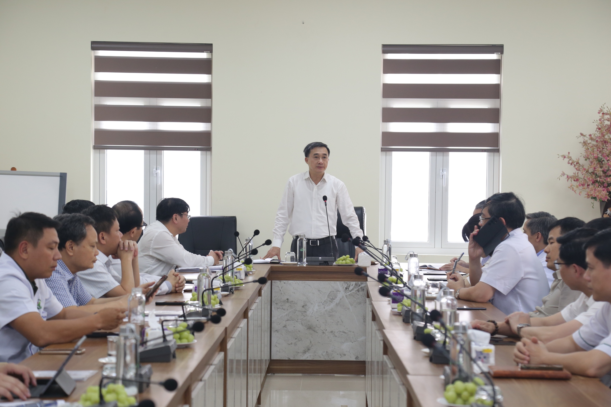 Thứ trưởng Bộ Y tế Trần Văn Thuấn kiêm nhiệm thêm nhiệm vụ mới - Ảnh 3.