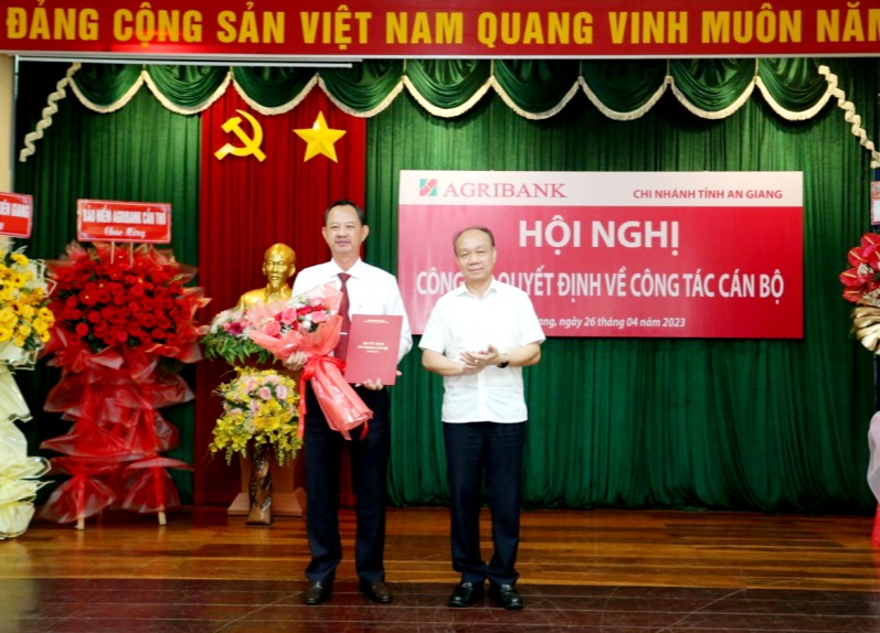 Ông Bùi Thanh Quang giữ chức vụ Trưởng Văn phòng đại diện Agribank Khu vực Tây Nam Bộ - Ảnh 2.