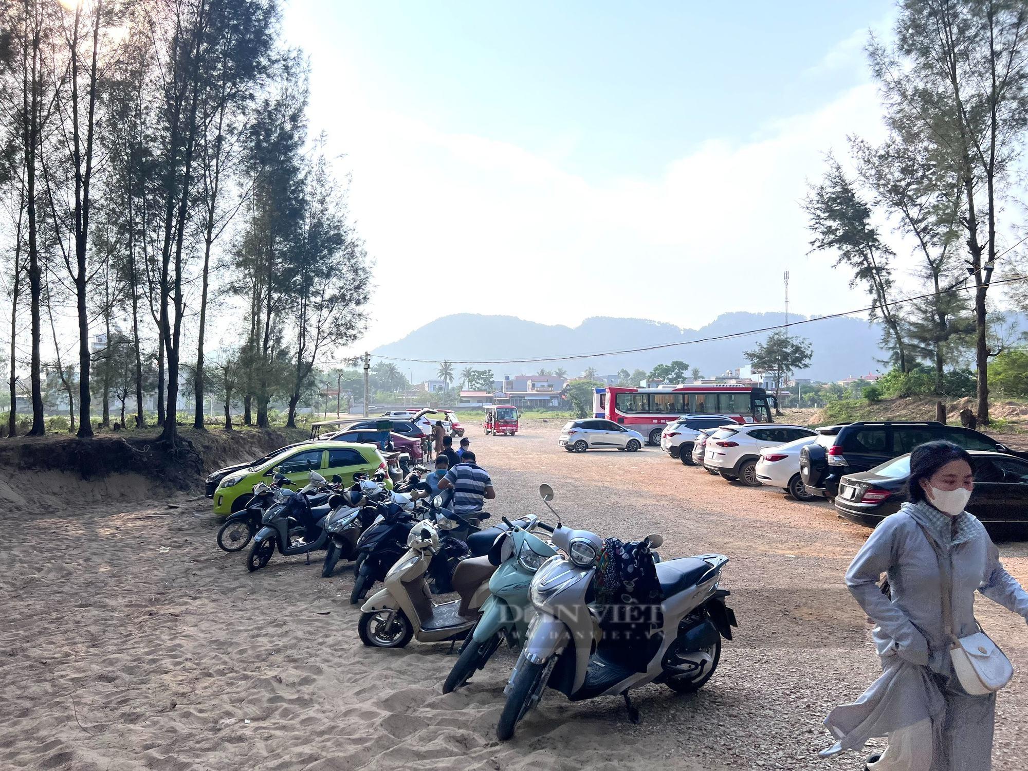Vụ chặt rừng phòng hộ làm khu du lịch Glamping trái phép ở Thanh Hoá: Ngày 20/5 vẫn hoạt động bình thường - Ảnh 3.