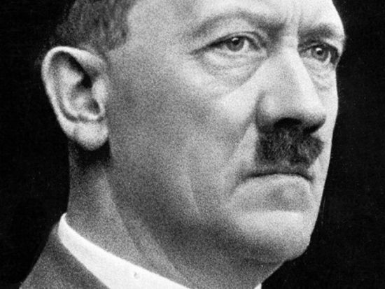 Hitler từng trốn thành công khỏi Đức tại Thế chiến thứ hai? - Ảnh 1.