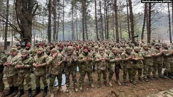 Đội quân chiến binh Chechnya tinh nhuệ đổ bộ tới miền Nam Ukraine; Nga tuyển thêm được hơn 100.000 quân - Ảnh 1.