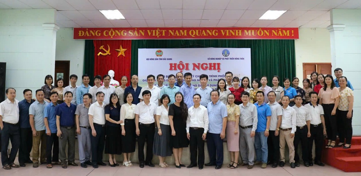 Bắc Giang khởi động dự án tuyên truyền, vận động nông dân canh tác lúa thân thiện với môi trường - Ảnh 2.