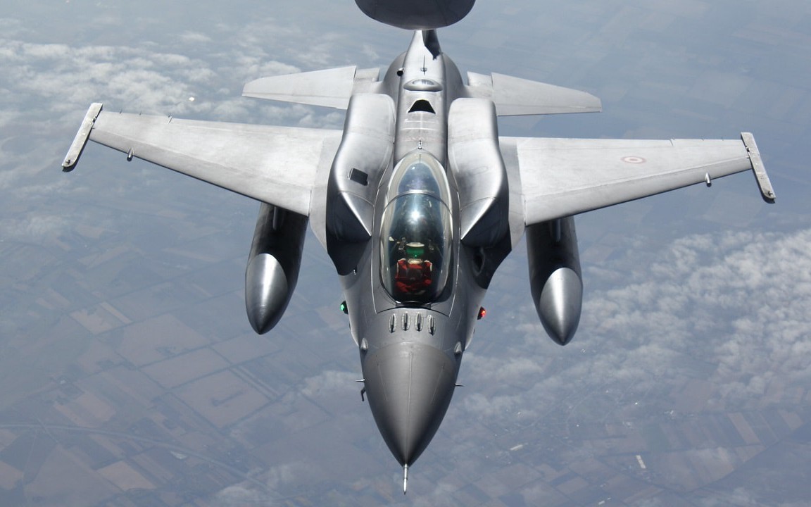 Máy bay chiến đấu F-16 đến Ukraine: Thay đổi cuộc chơi hay lãng phí thời gian?