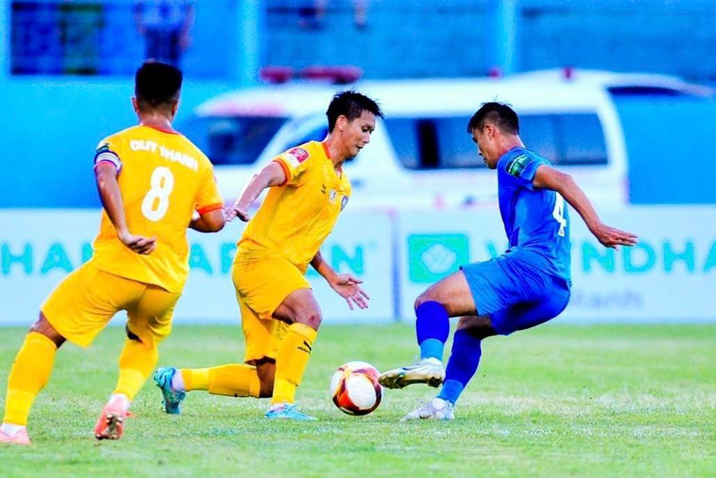 Kết quả vòng 8 V.League: B.Bình Dương “cưa điểm” với Khánh Hoà ở trận ra mắt HLV Huỳnh Đức - Ảnh 1.