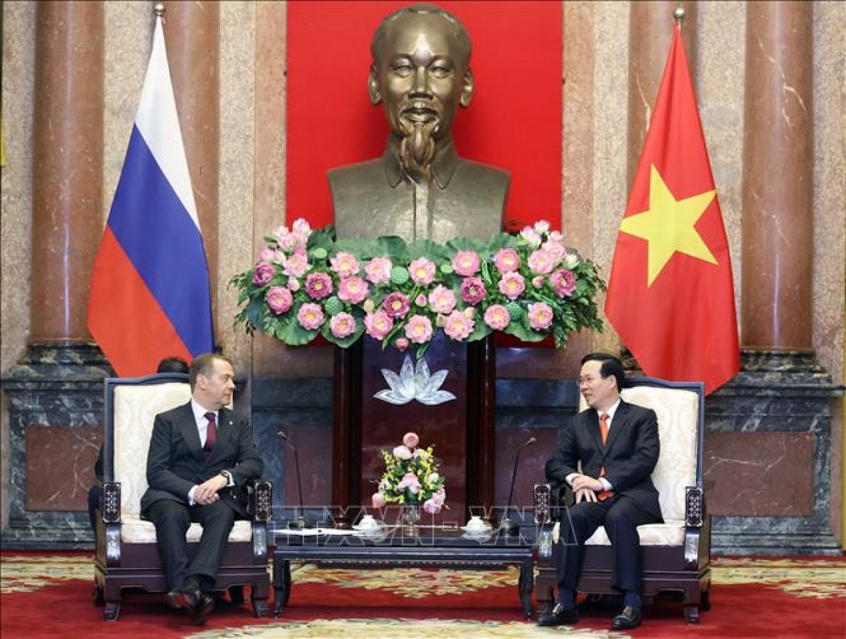 Chủ tịch nước Võ Văn Thưởng tiếp Chủ tịch Đảng Nước Nga Thống nhất Dmitry Medvedev - Ảnh 2.