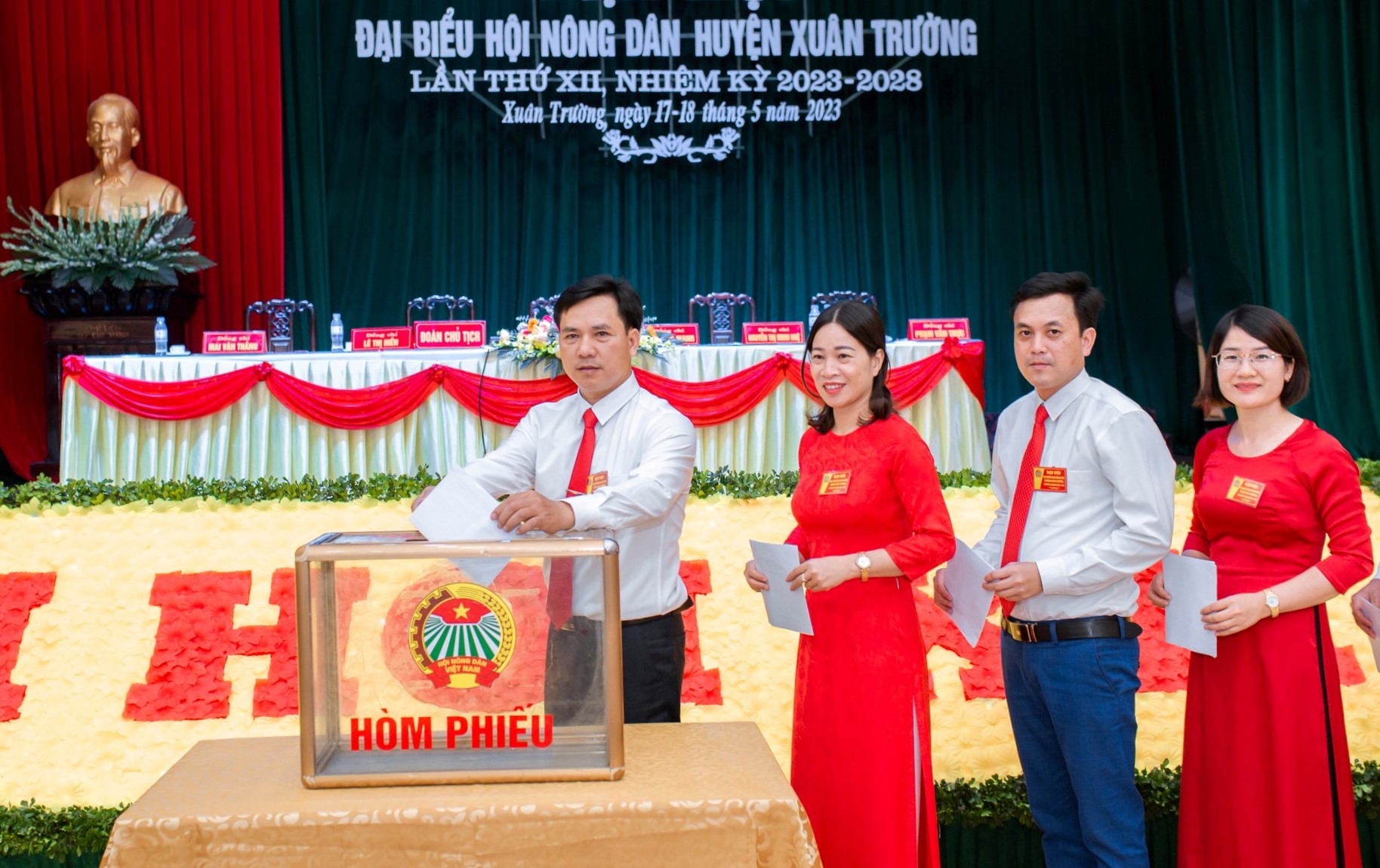 Nam Định: Ông Trần Đức Mạnh tái đắc cử Chủ tịch Hội Nông dân huyện Xuân Trường - Ảnh 2.