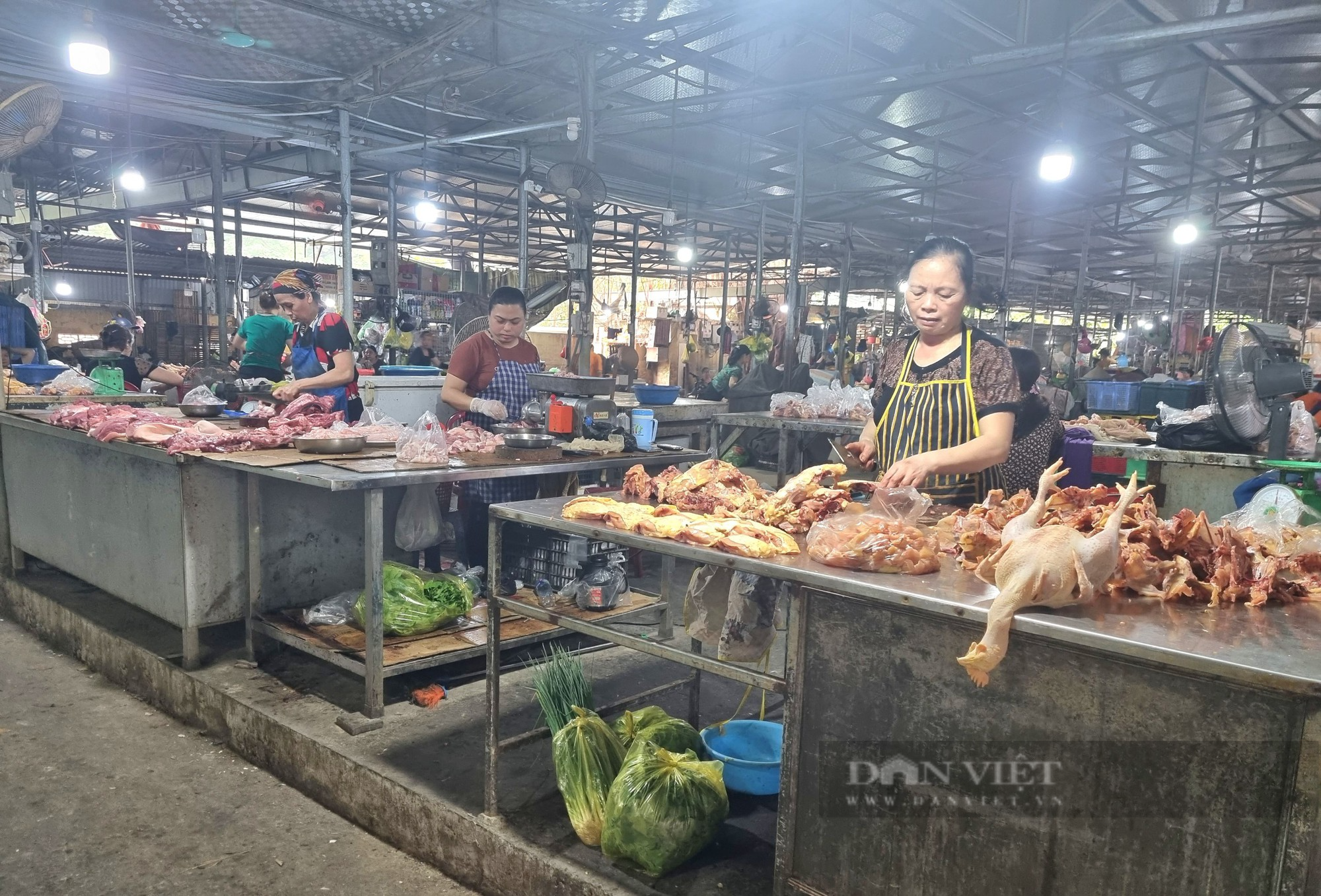 Ninh Bình: Xử lý nghiêm việc buôn bán, vận chuyển trái phép gia cầm - Ảnh 4.