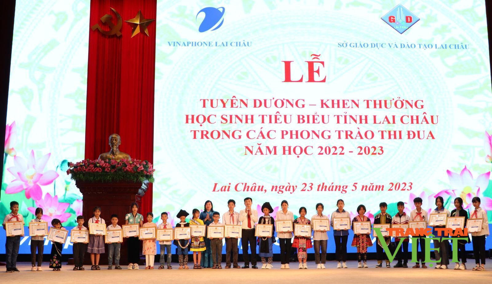 Lai Châu: Khen thưởng 190 học sinh tiêu biểu - Ảnh 3.