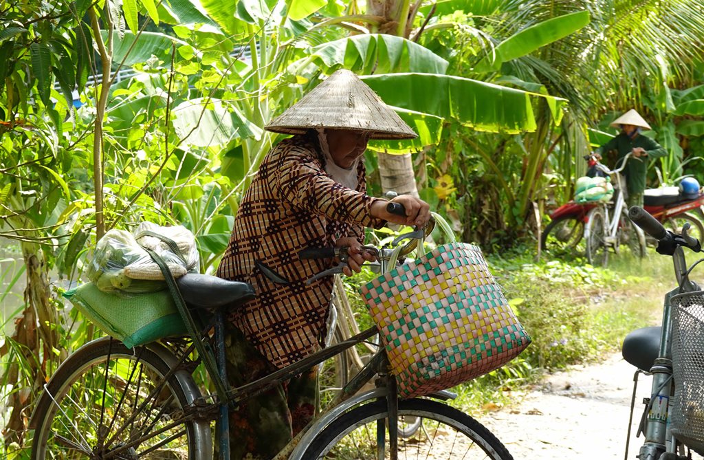 Một cái chợ bên dòng kênh Thần Nông nổi tiếng ở An Giang, bán 0 đồng, mua cũng 0 đồng, bê trái mít to về - Ảnh 9.