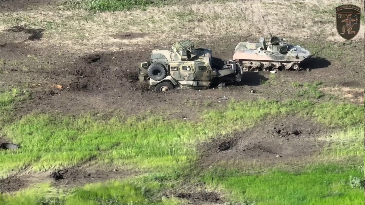 Ukraine nói bắt gọn trung đội lính đánh thuê Nga; Áp lực đè nặng ông Zelensky sau khi Bakhmut thất thủ - Ảnh 1.