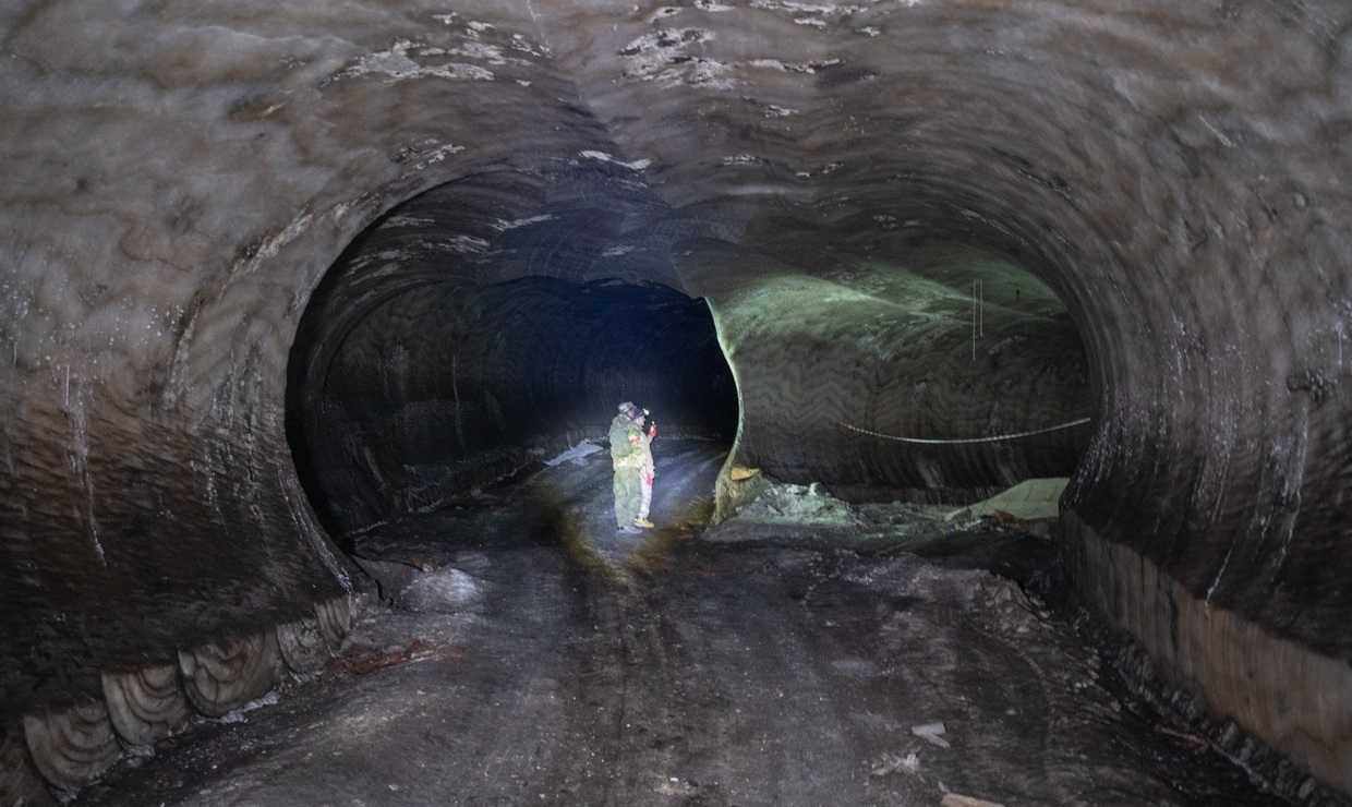 'Sốc tận óc' với mạng lưới đường hầm khổng lồ lính Wagner vừa chiếm được từ quân đội Ukraine - Ảnh 9.