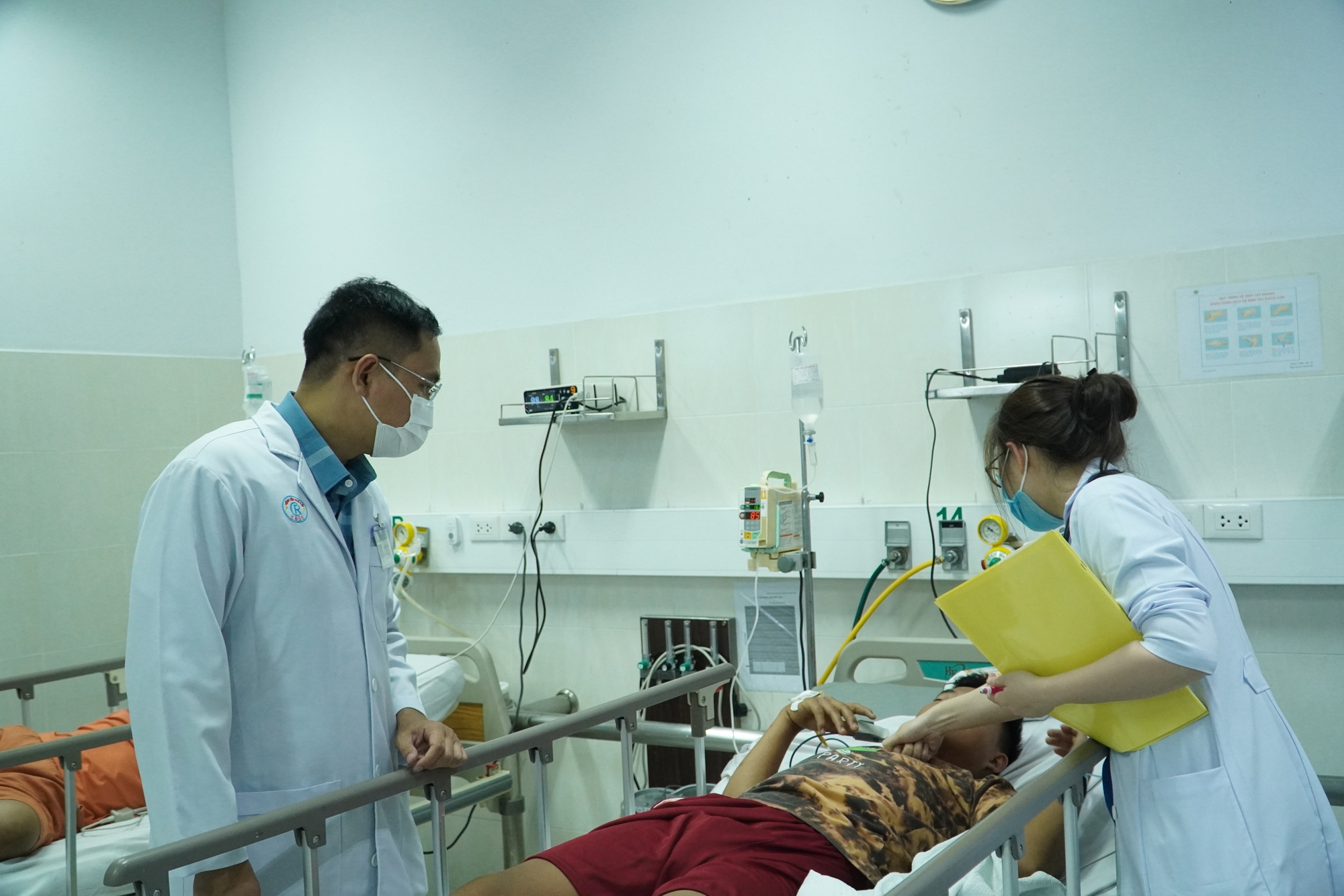Việt Nam tiếp tục nhờ WHO hỗ trợ tìm kiếm thuốc giải độc Botunilum điều trị cho 3 bệnh nhân gần liệt hoàn toàn - Ảnh 2.