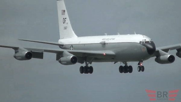 Cận cảnh siêu máy bay WC-135R chuyên &quot;đánh hơi&quot; hạt nhân của Mỹ - Ảnh 1.