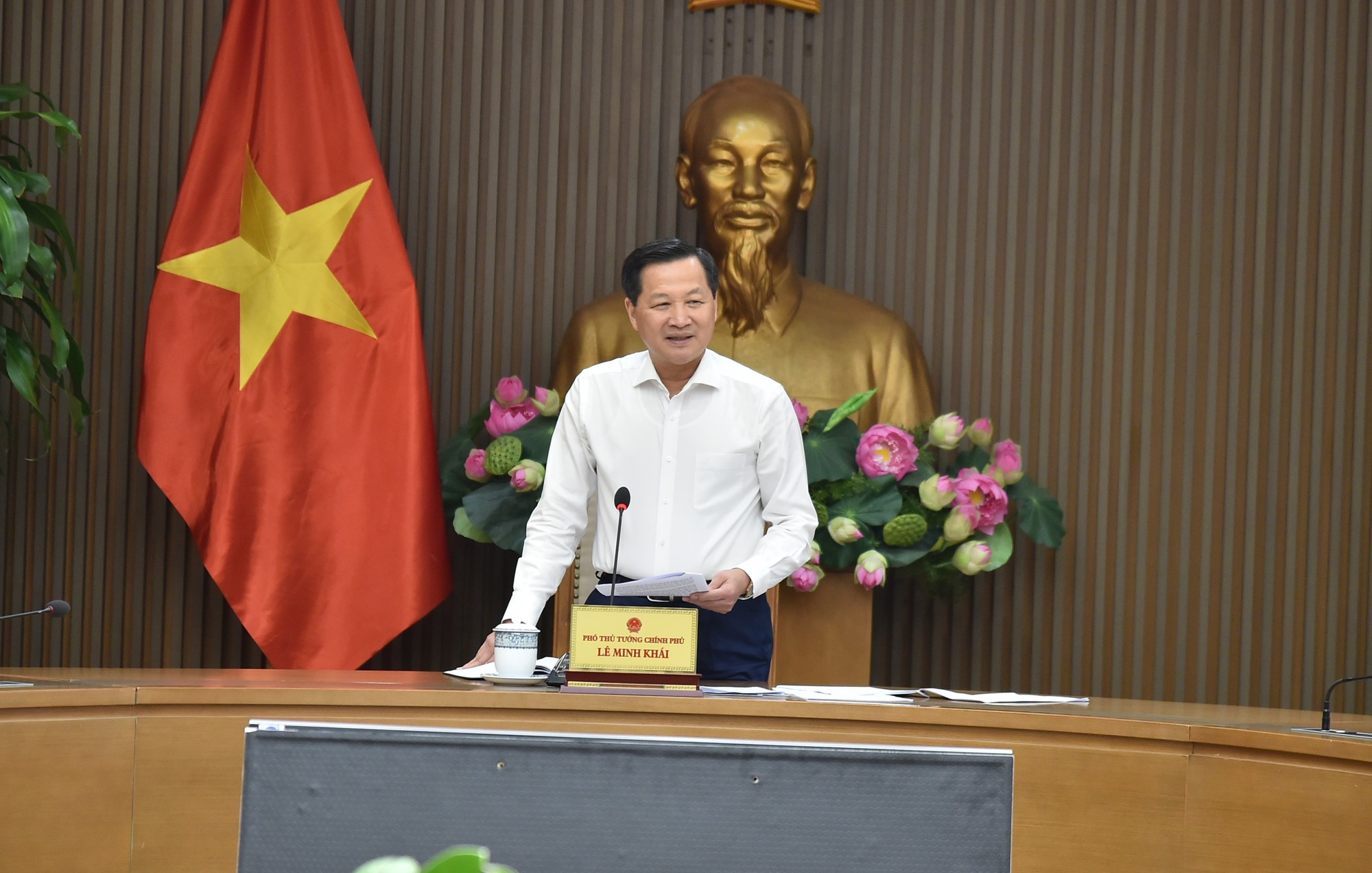 Phó Thủ tướng Lê Minh Khái: Đề nghị Ngân hàng Nhà nước &quot;phải phản ứng chính sách nhanh hơn&quot; - Ảnh 2.