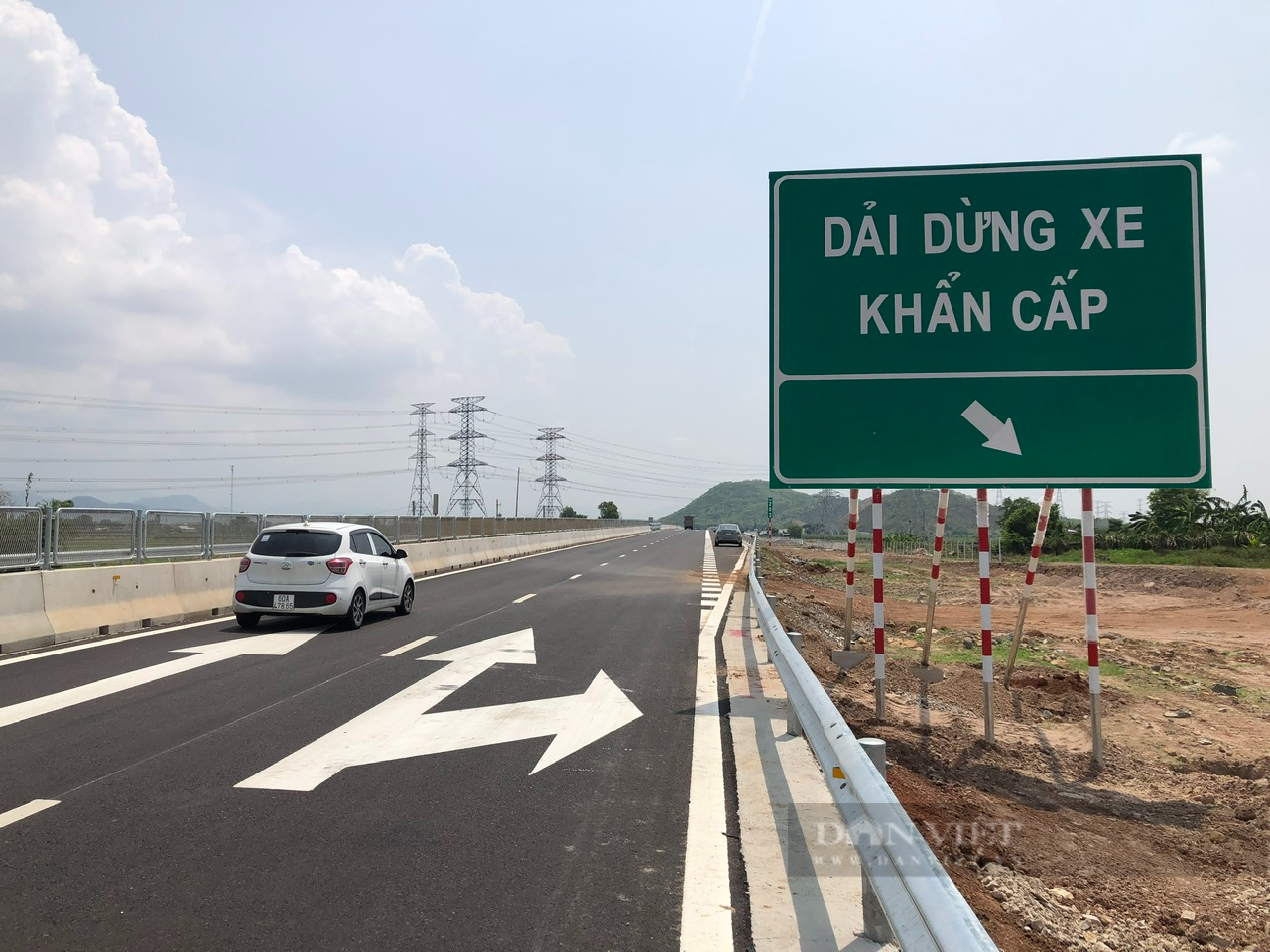 Đã tháo biển hạn chế tốc độ 60km trên cao tốc Phan Thiết - Dầu Giây sau phản ánh của Dân Việt  - Ảnh 2.