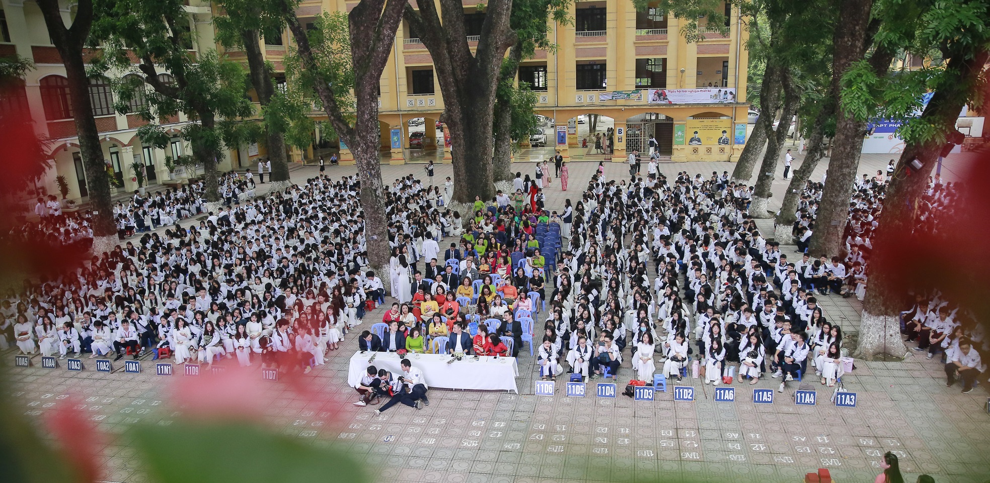 Trường THPT công lập này đình đám nhất nhì Hà Nội nhưng học phí lại “dễ thở” - Ảnh 2.