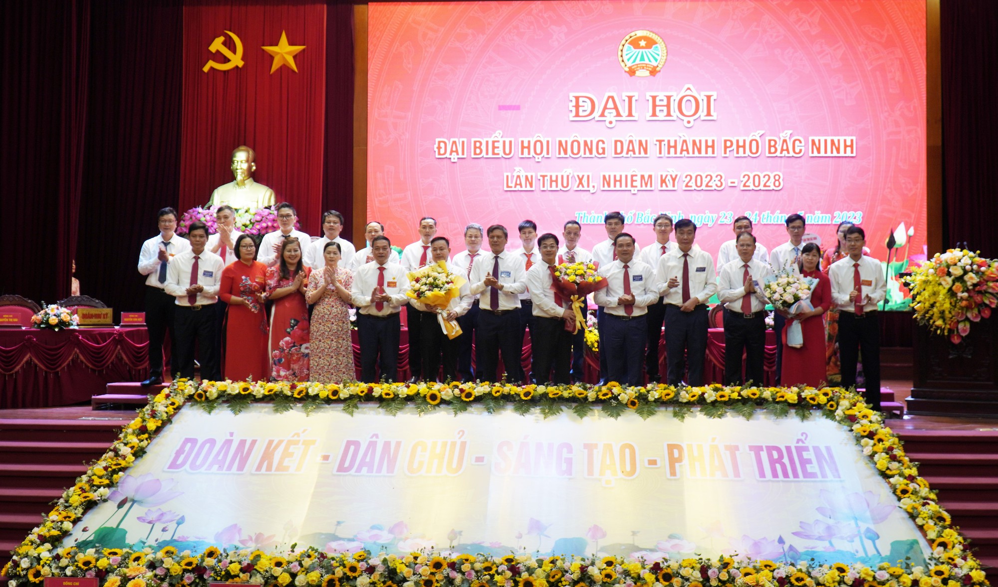Ông Nguyễn Văn Đạt tái đắc cử Chủ tịch Hội Nông dân thành phố Bắc Ninh - Ảnh 5.