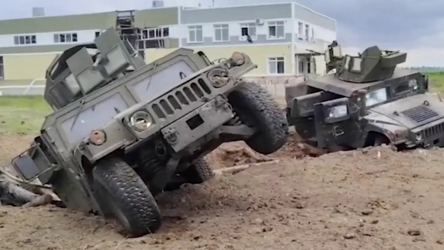 Rộ bằng chứng chiến binh Ukraine dùng thiết bị quân sự Mỹ để đột kích vào lãnh thổ Nga - Ảnh 2.