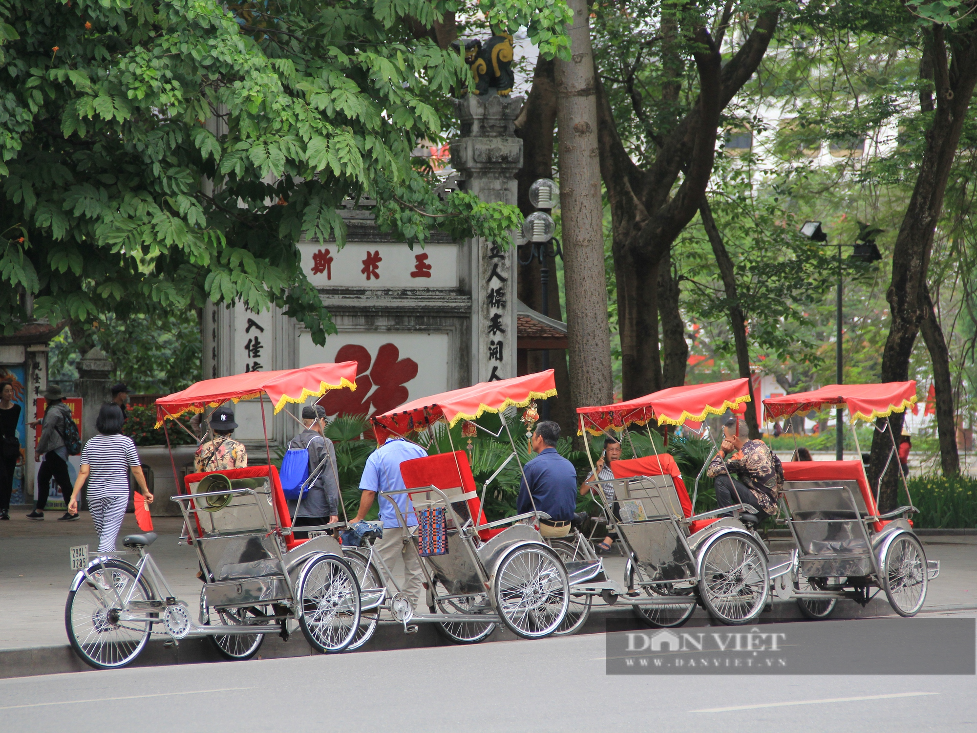 Xích lô bị ghẻ lạnh, trở thành “nỗi sợ” của giao thông phố cổ - Ảnh 4.