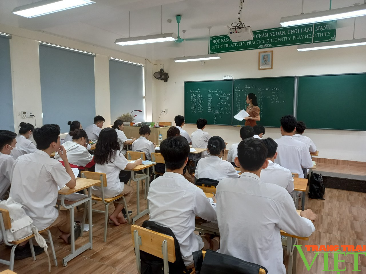Lào Cai: Gần 7.900 thí sinh đăng ký dự thi tốt nghiệp THPT năm 2023 - Ảnh 3.