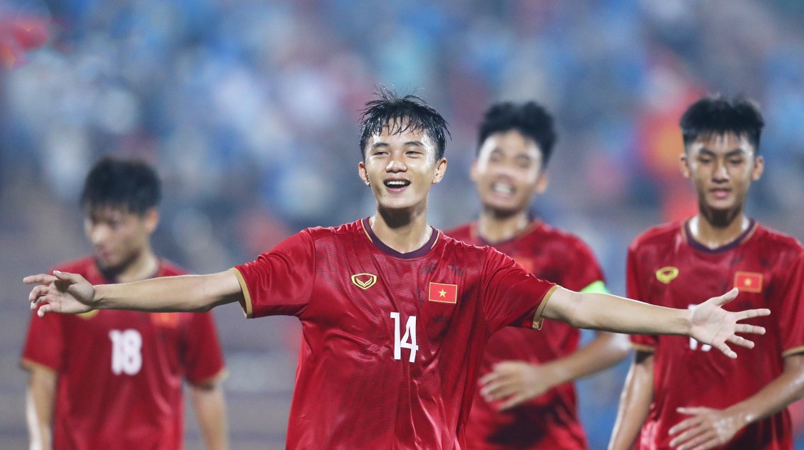 U17 Việt Nam tiếp tục làm nức lòng khi &quot;hạ đẹp&quot; đội bóng Nhật Bản - Ảnh 1.