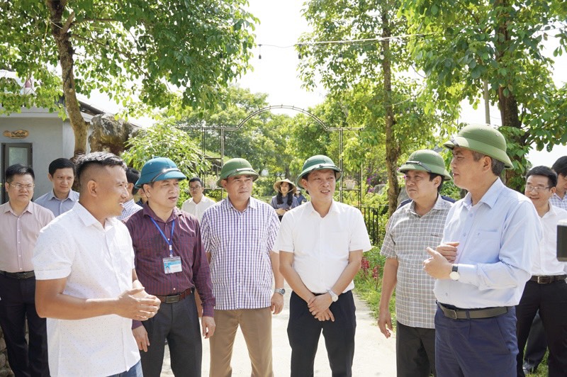 Chủ tịch UBND tỉnh Quảng Bình thăm mô hình du lịch sinh thái ở vùng đệm Vườn Quốc gia Phong Nha – Kẻ Bàng - Ảnh 1.
