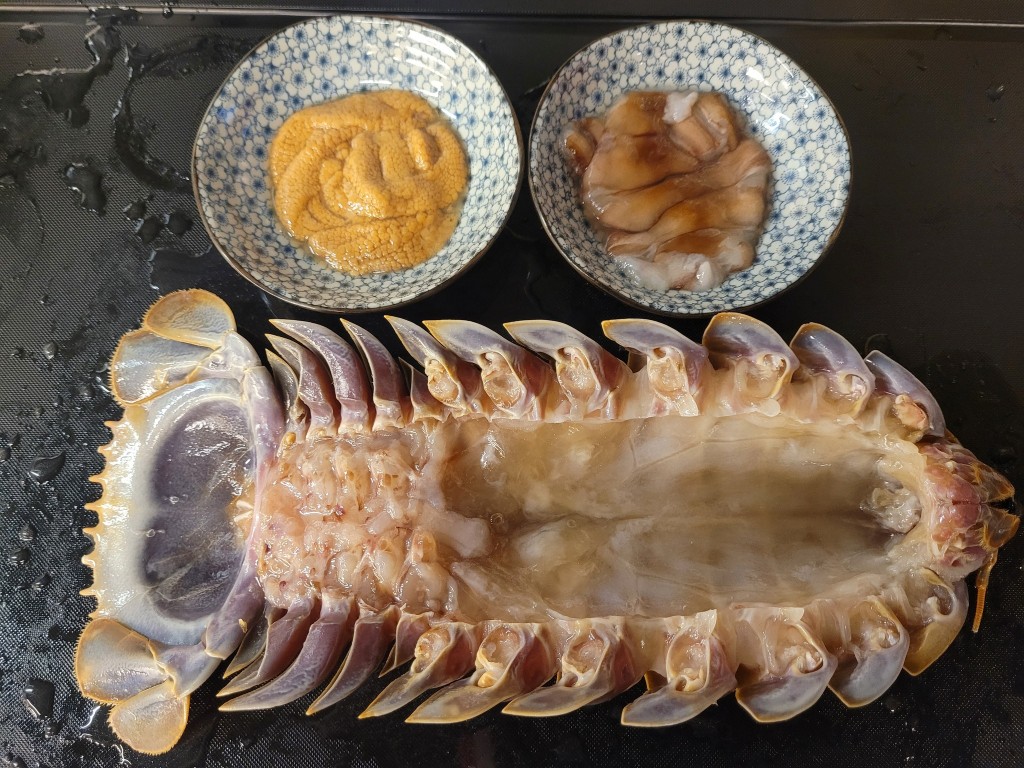 Món mỳ bọ biển khổng lồ &quot;kinh dị&quot; tại Đài Loan - Ảnh 3.