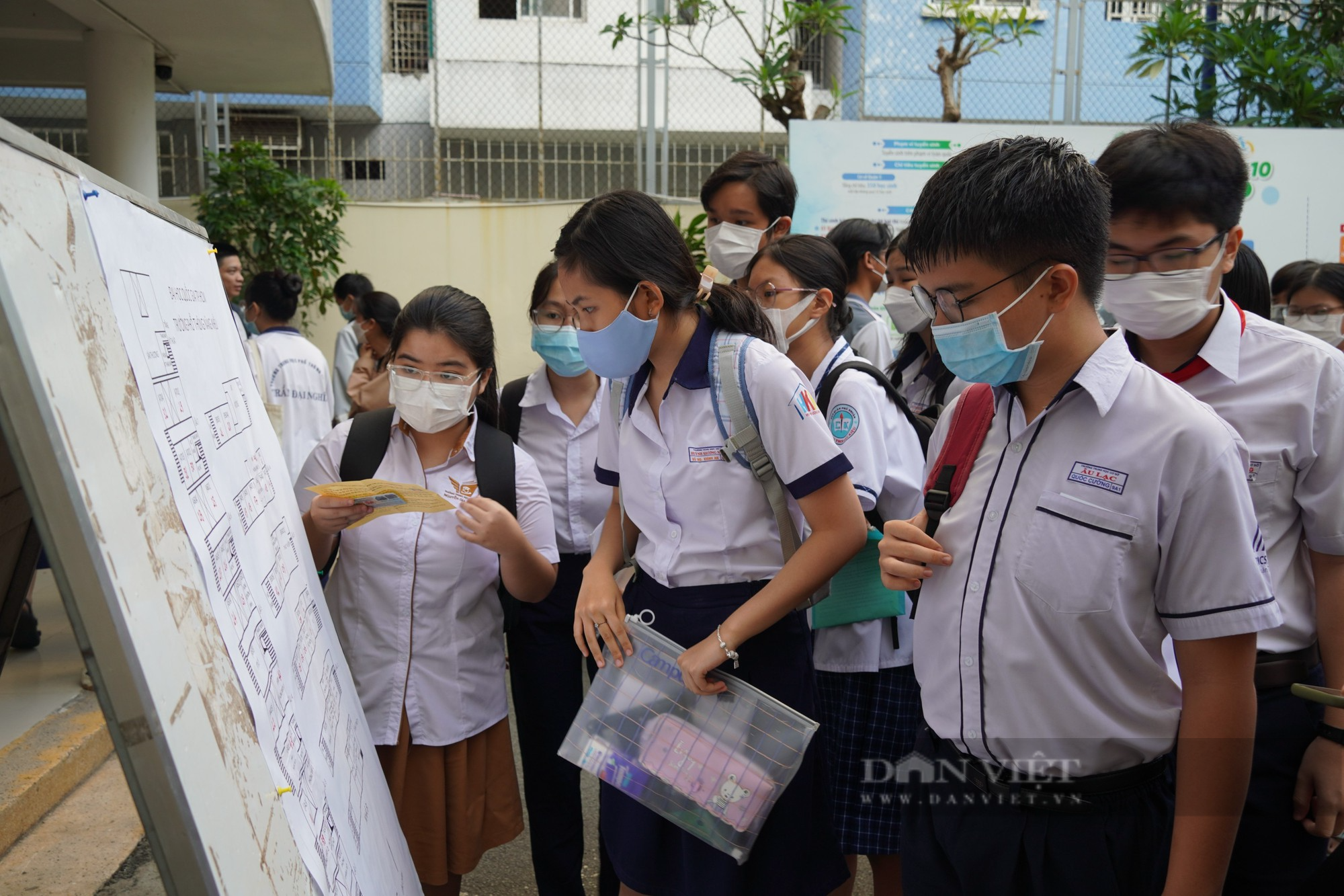 Hơn 3.000 thí sinh đầu tiên &quot;tranh suất&quot; vào lớp 10 tại TP.HCM - Ảnh 3.