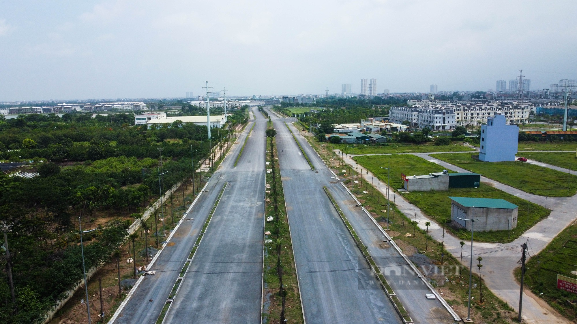 Hiện trạng tuyến đường vành đai 3,5 đoạn QL32 - Đại lộ Thăng Long sau 6 năm khởi công - Ảnh 2.