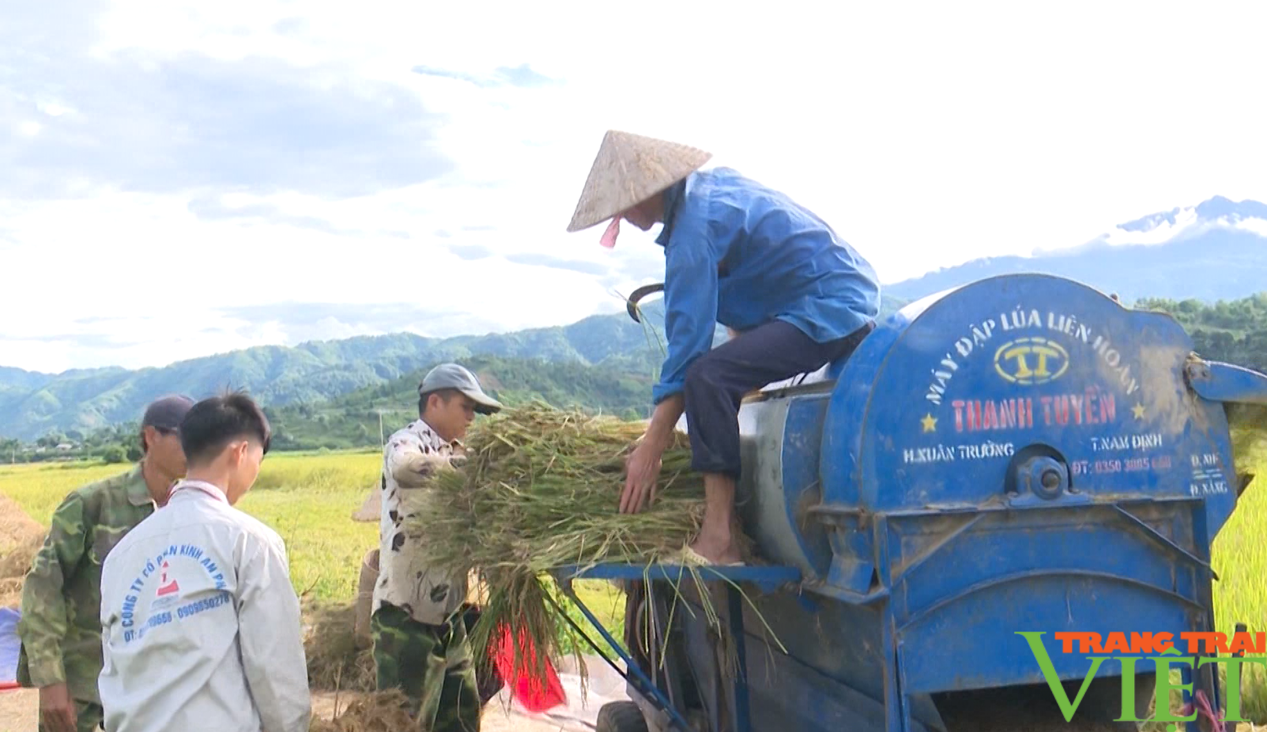 Giao thông được làm mới, nông dân thay đổi phương thức sản xuất, bản làng ở Mường Khoa thêm trù phú - Ảnh 4.