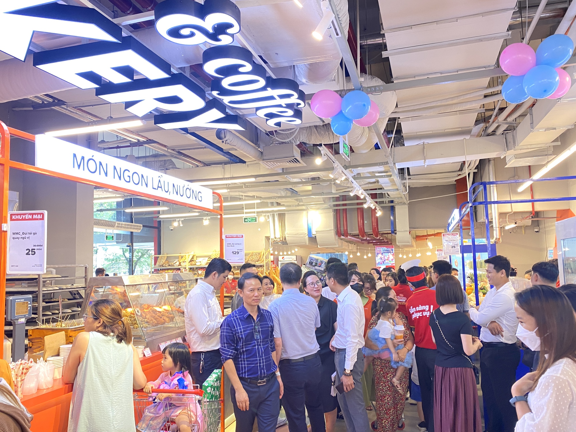 Khai trương siêu thị WinMart đầu tiên theo mô hình Urban mới lạ, hiện đại - Ảnh 4.