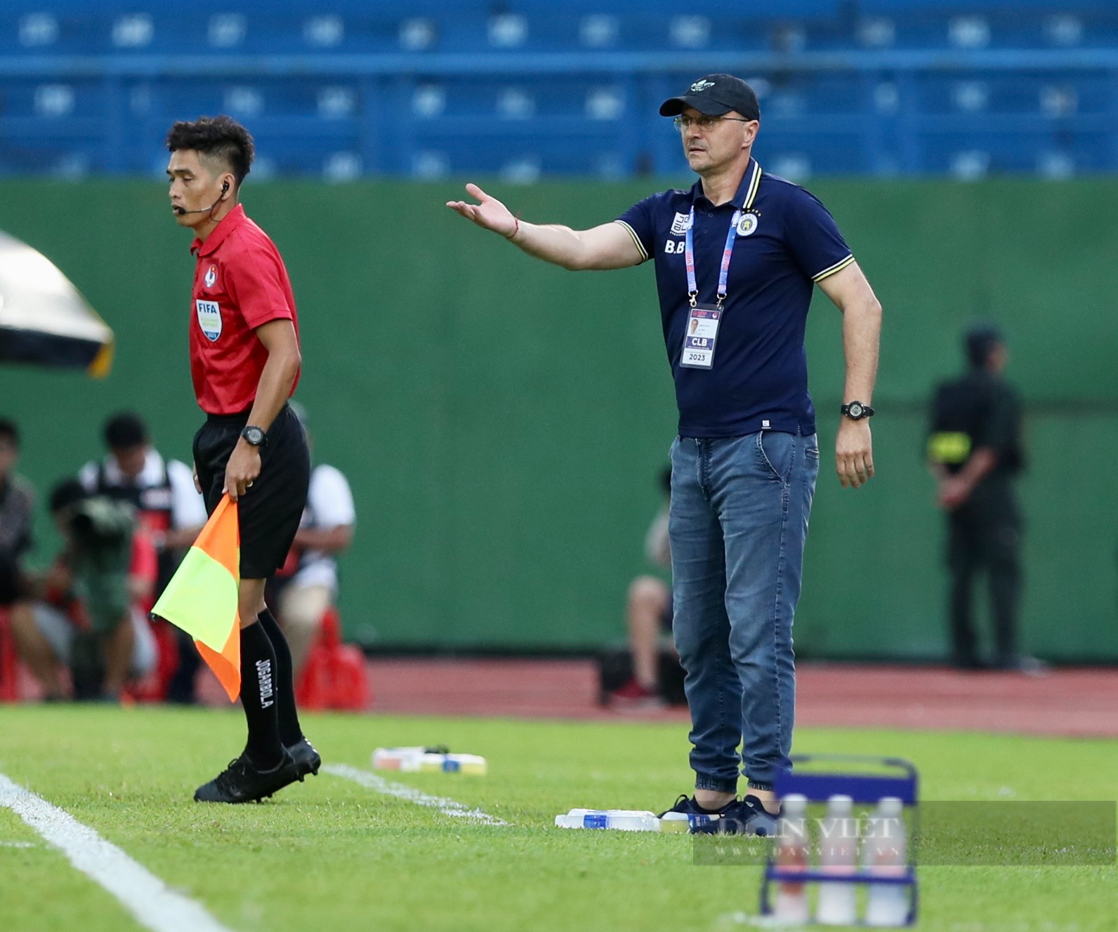 &quot;Cứu&quot; Hà Nội FC thoát thua trên sân Gò Đậu, HLV Bandovic khen Văn Tùng hết lời - Ảnh 1.