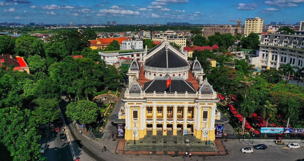 Đại biểu Quốc hội: &quot;Ý tưởng xây dựng Nhà hát các dân tộc Việt Nam cạnh Nhà hát lớn thiếu tính thuyết phục&quot; - Ảnh 1.