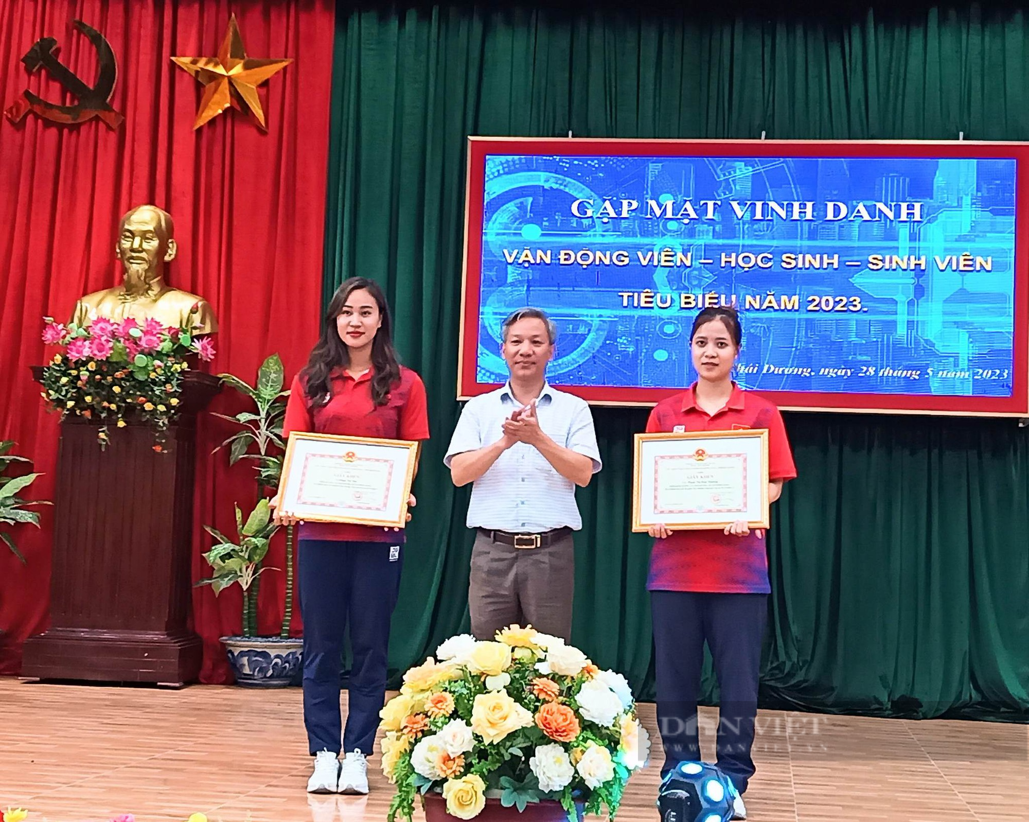 Kình ngư giành 3 HCV Sea Games 32 Phạm Thị Thu được vinh danh tại quê nhà  - Ảnh 4.