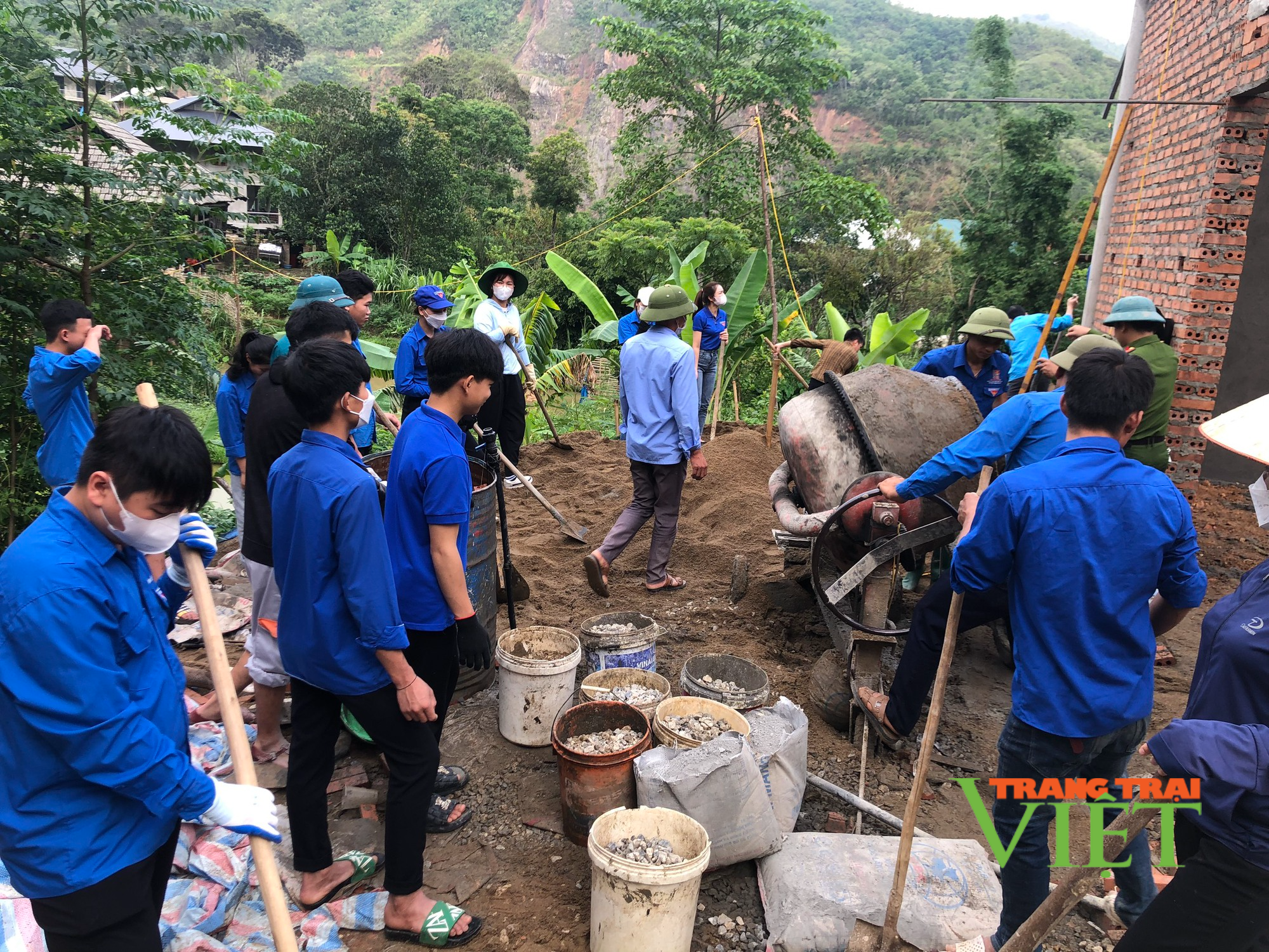 Lai Châu: Than Uyên ra quân “Chiến dịch Thanh niên tình nguyện hè” - Ảnh 1.